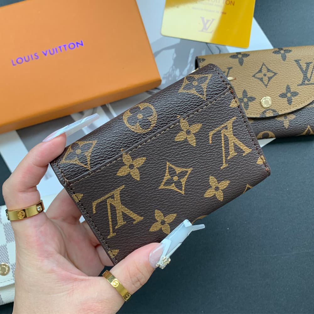 LV Luxury Card Holder - Monogram/Damier Design with Gold Accents (11x8cm) LV Luxury Card Holder - Monogram/Damier Design with Gold Accents (11x8cm)