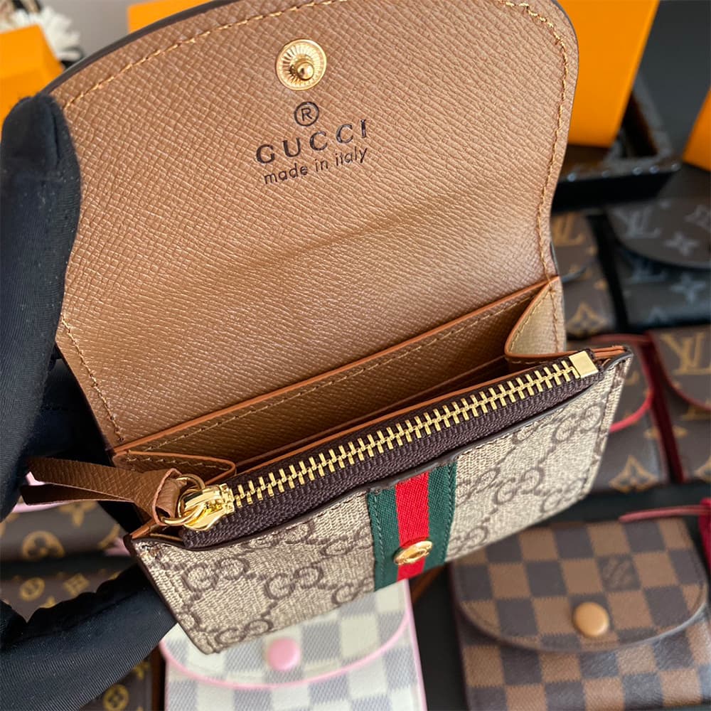 GUCCI Luxury Card Holder - GG Supreme with Red/Green Web & Tassel GUCCI Luxury Card Holder - GG Supreme with Red/Green Web & Tassel