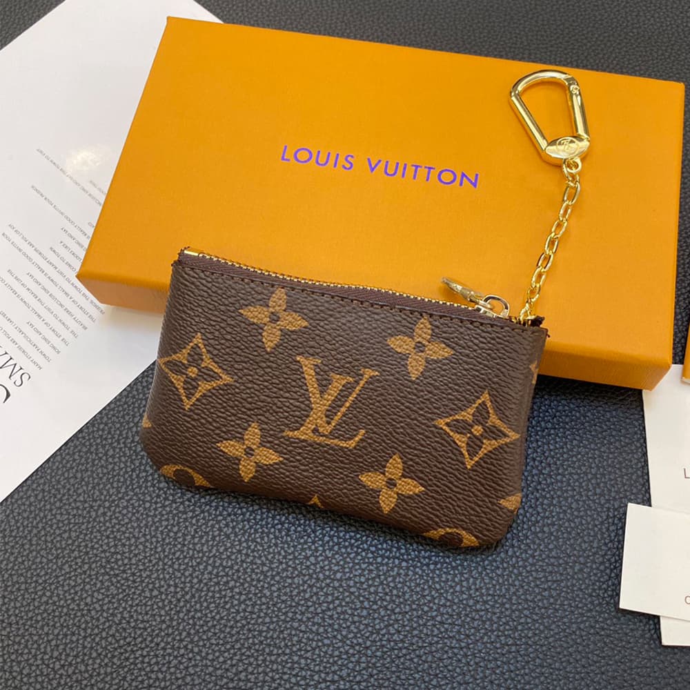 Louis Vuitton Inspired Luxury Card Holder – Monogram & Damier Patterns with Gold-toned Chain