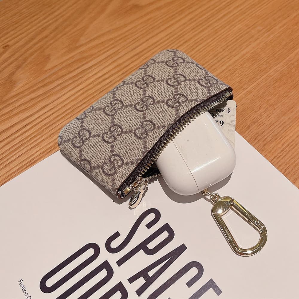 Gucci GG Monogram Luxury Card Holder with Gold-toned Chain (Small Wallet for Cards & Cash)