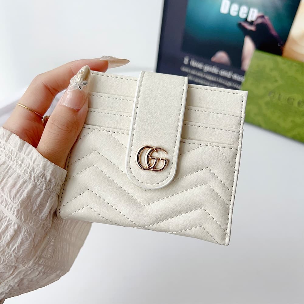 Gucci Wave Foldable Luxury Card Holder - Signature GG Metal Logo & Designer Slim Leather Wallet