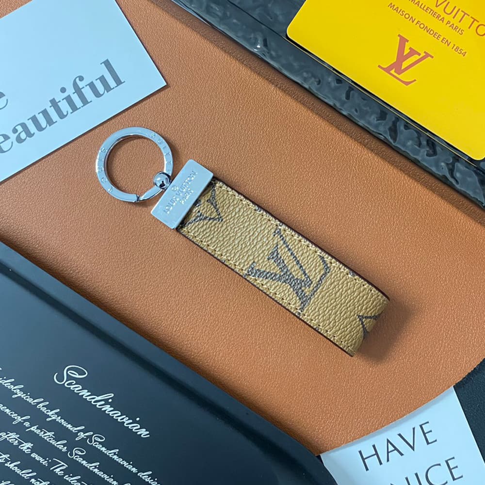 Louis Vuitton Silver-toned Ring Keychain - Monogram & Damier Patterns