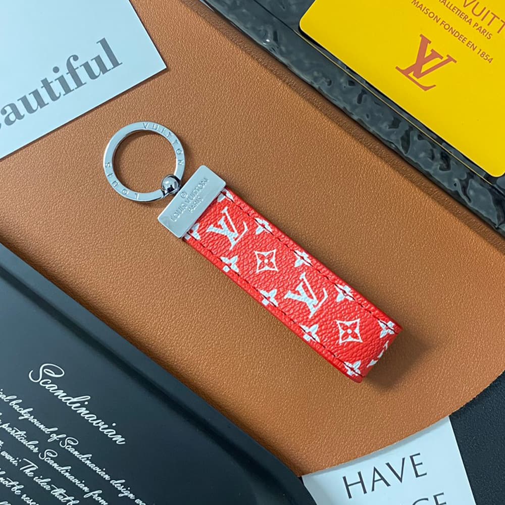 Louis Vuitton Silver-toned Ring Keychain - Monogram & Damier Patterns
