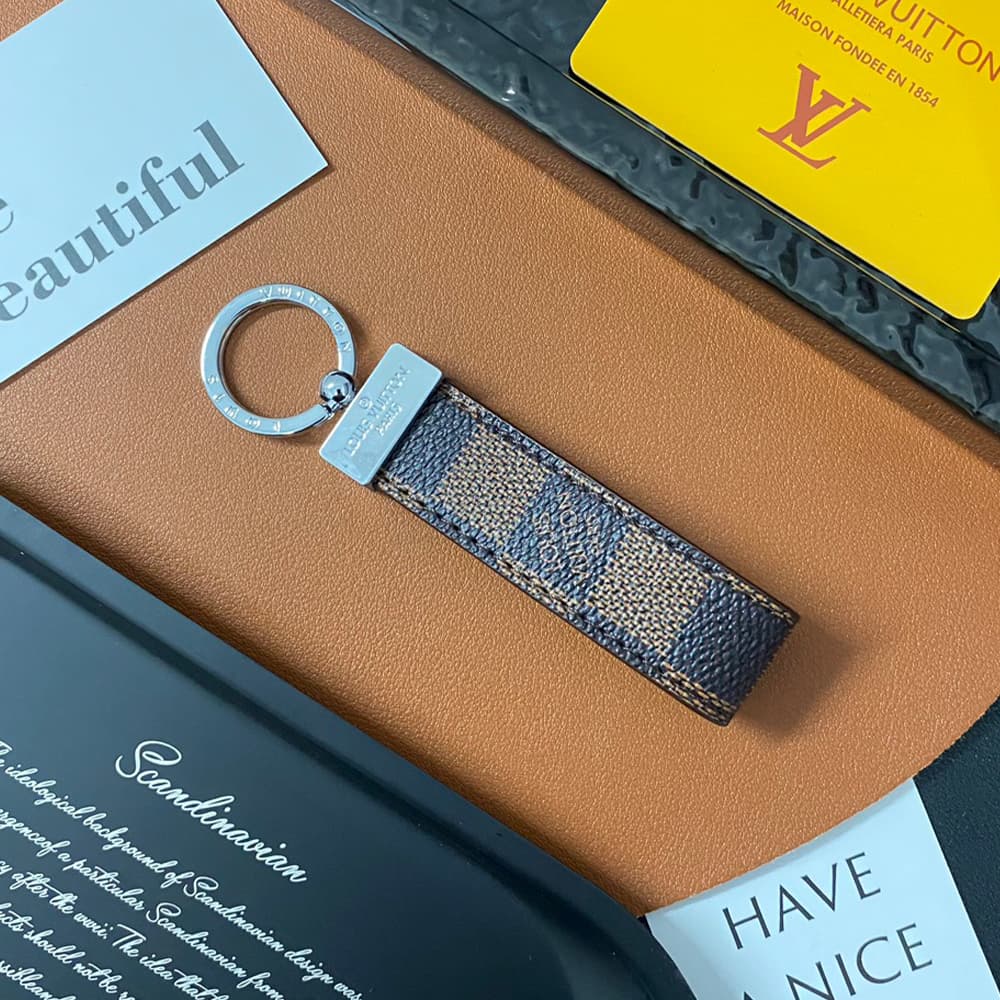 Louis Vuitton Silver-toned Ring Keychain - Monogram & Damier Patterns