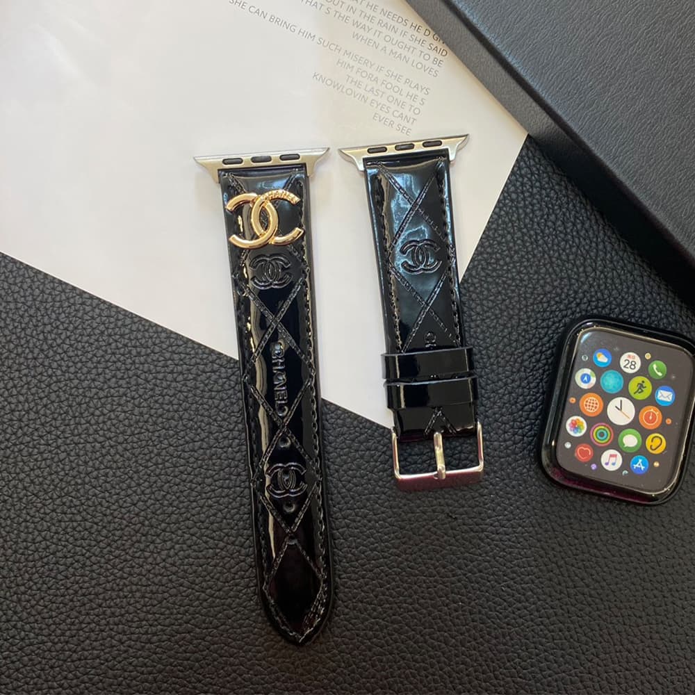 CHANEL Luxury Watch Band - Quilted Leather Strap with CC Logo (Fit Apple Watch & Galaxy Watch)