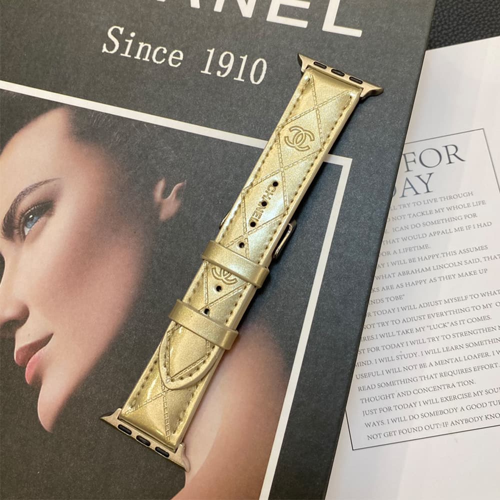 CHANEL Luxury Watch Band - Quilted Leather Strap with CC Logo (Fit Apple Watch & Galaxy Watch) CHANEL Luxury Watch Band - Quilted Leather Strap with CC Logo (Fit Apple Watch & Galaxy Watch)