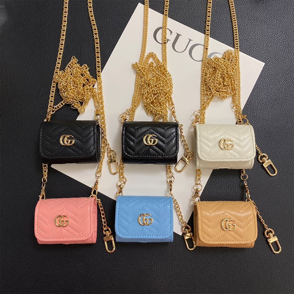 Gucci GG Luxury AirPods & Samsung Buds Case - Wave Pattern with Gold Chain Gucci GG Luxury AirPods & Samsung Buds Case - Wave Pattern with Gold Chain
