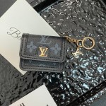 Black big Monogram 