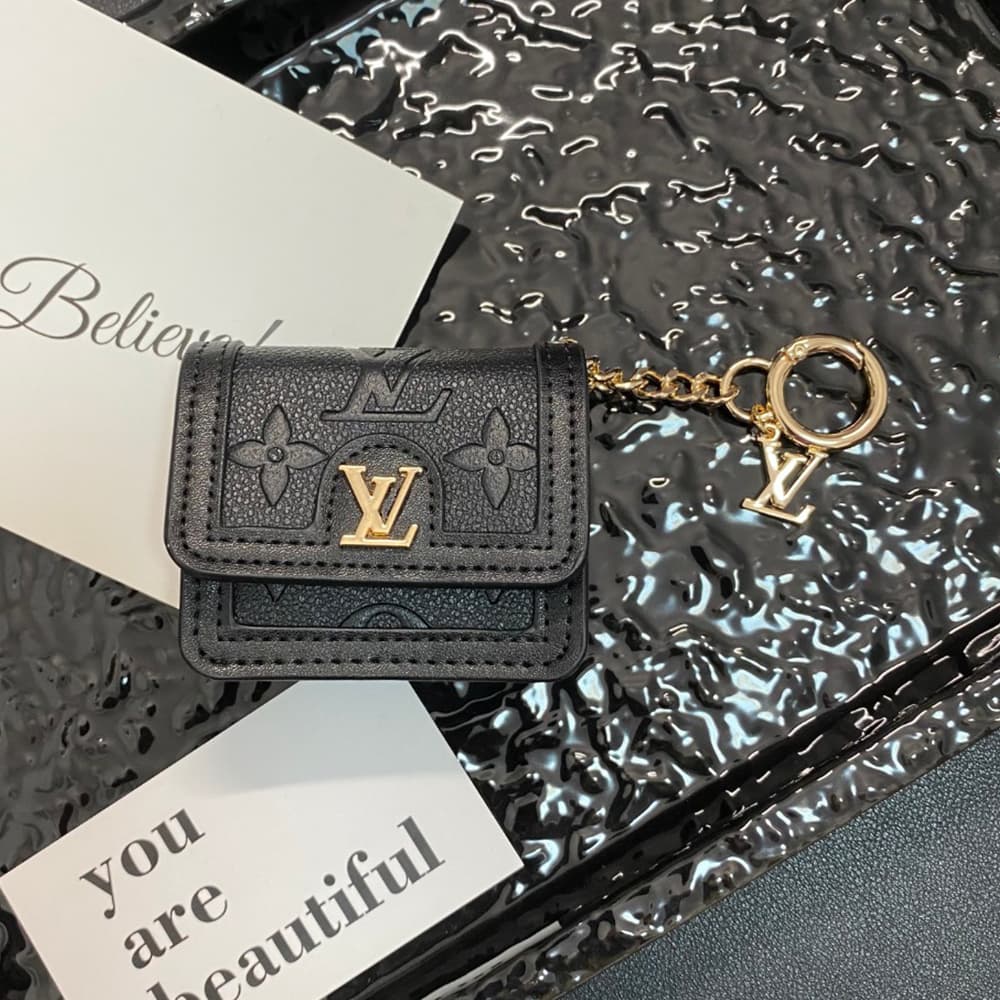 Louis Vuitton Luxury AirPods & Samsung Buds Case - Monogram/Damier with LV Charm & Chain Louis Vuitton Luxury AirPods & Samsung Buds Case - Monogram/Damier with LV Charm & Chain