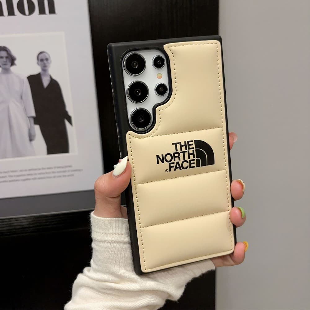 THE NORTH FACE Luxury Samsung Galaxy Case - Puffer Quilted Design with Logo (Fit S Series) THE NORTH FACE Luxury Samsung Galaxy Case - Puffer Quilted Design with Logo (Fit S Series)