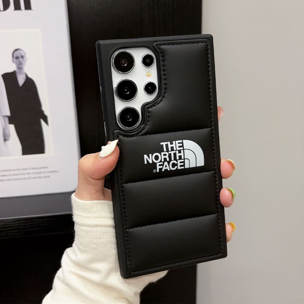 THE NORTH FACE Luxury Samsung Galaxy Case - Puffer Quilted Design with Logo (Fit S Series) THE NORTH FACE Luxury Samsung Galaxy Case - Puffer Quilted Design with Logo (Fit S Series)