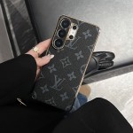 Black big Monogram 