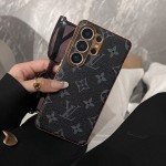 Black big Monogram 