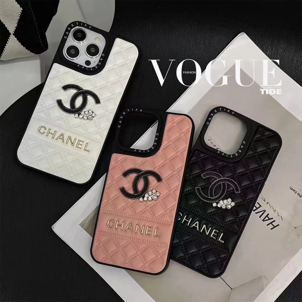 CHANEL CC Logo With Crystal Accents Designer iPhone Case - Diamond Quilted Leather