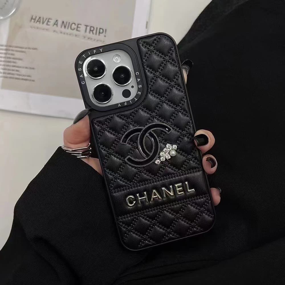 CHANEL CC Logo With Crystal Accents Designer iPhone Case - Diamond Quilted Leather