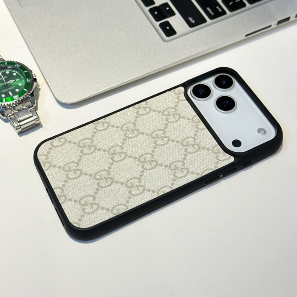 Gucci MagSafe iPhone Case - GG Supreme Pattern