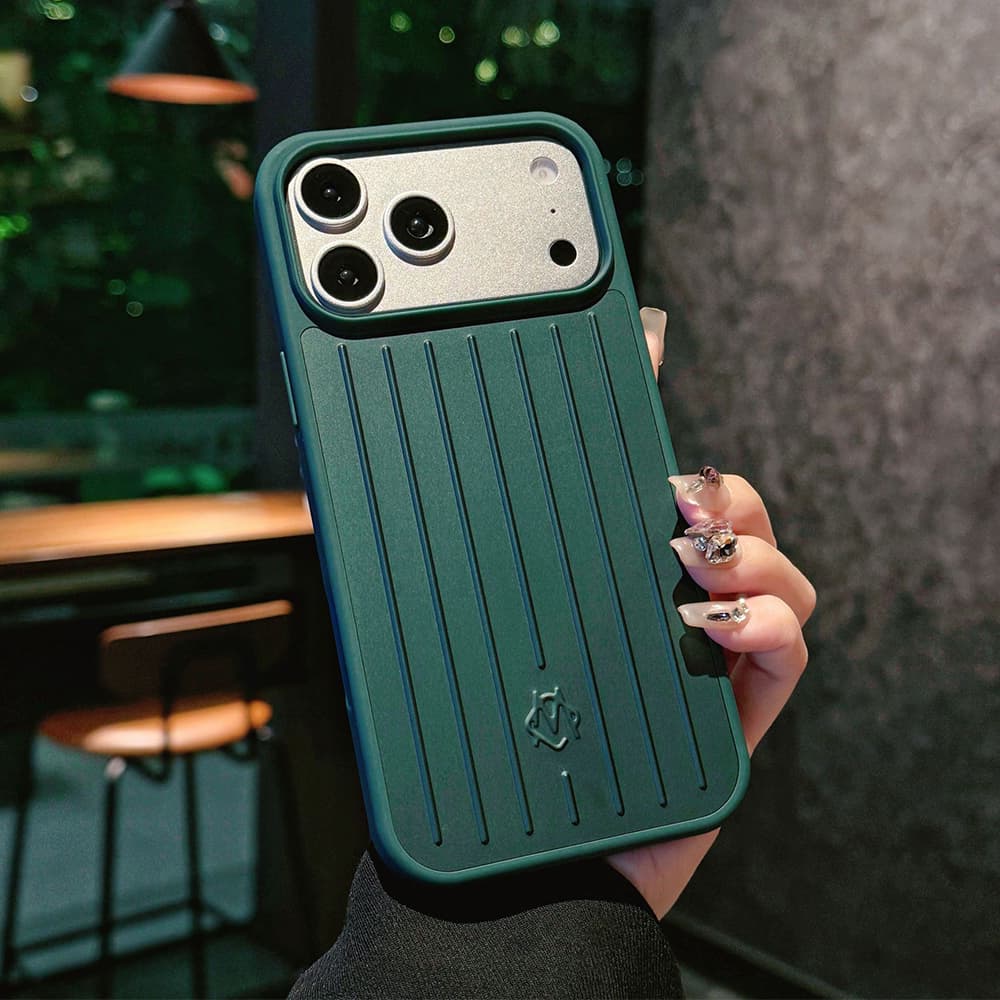 Rimowa Grooved Aluminum-Magnesium Alloy iPhone Case - Dark Green