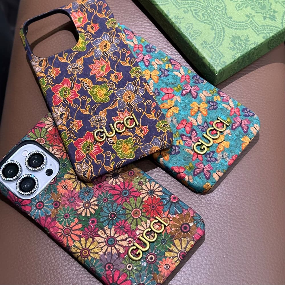 Gucci Floral Art Cork 4-Sided Cutout Metal Logo iPhone Case
